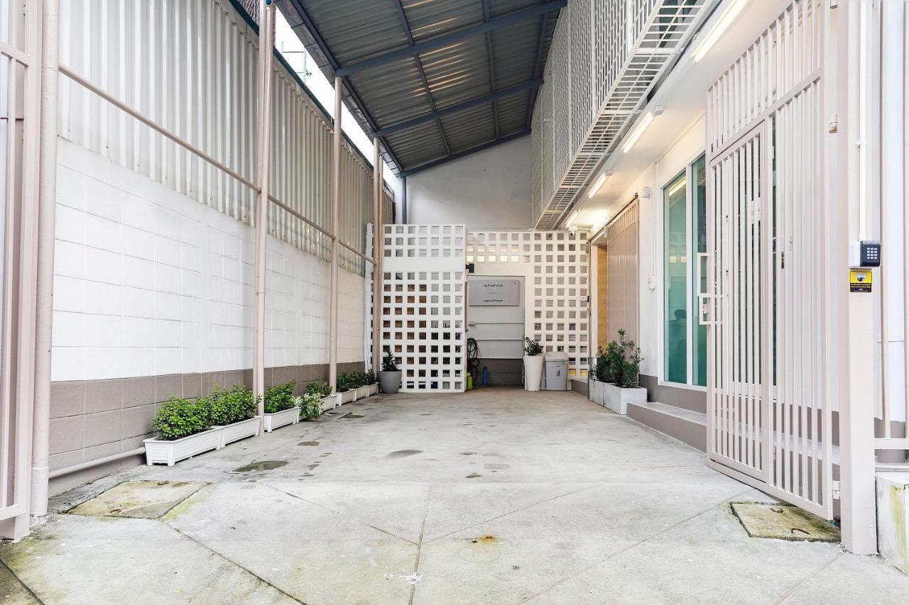 Takka Hotel Ban Khlong Nang Li Exteriör bild